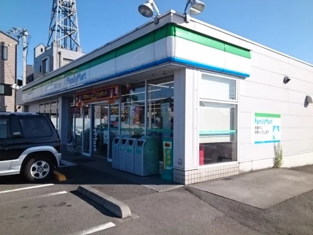 ファミリーマート南梅本店様まで500m