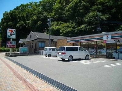 セブンイレブンまで850m