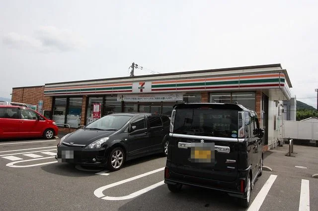 セブンイレブンまで1000m