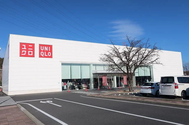 ユニクロまで80m