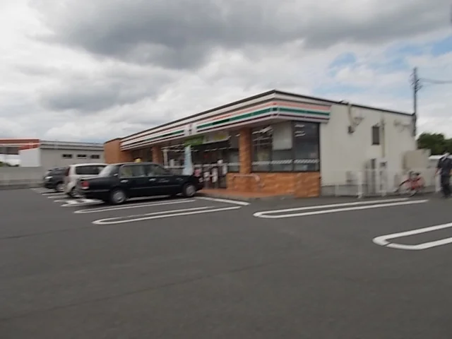 セブンイレブン50号バイパス店まで700m