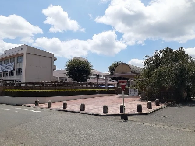 桜ノ牧高等学校まで1300m