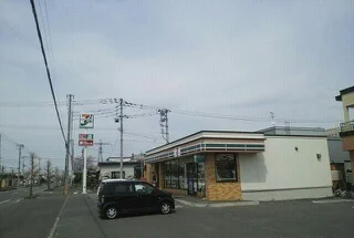 セブンイレブン旭川東光８丁目まで750m