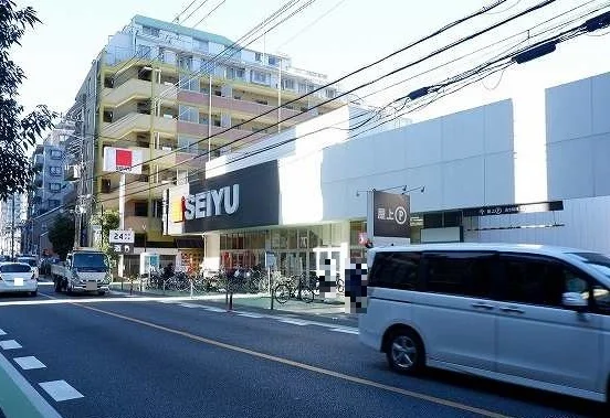 西友西所沢店まで600m
