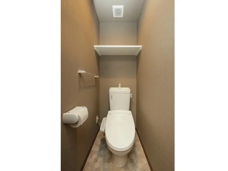 トイレ（温水洗浄便座付き）