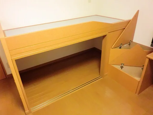 ベット下収納付き♪