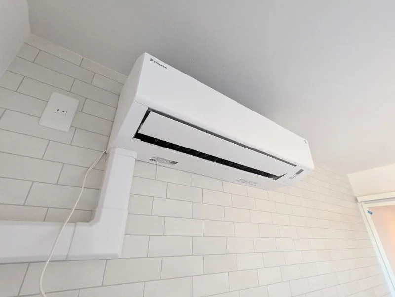 エアコン（冬季使用不可）
