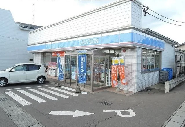 ローソン白銀５丁目店まで550m