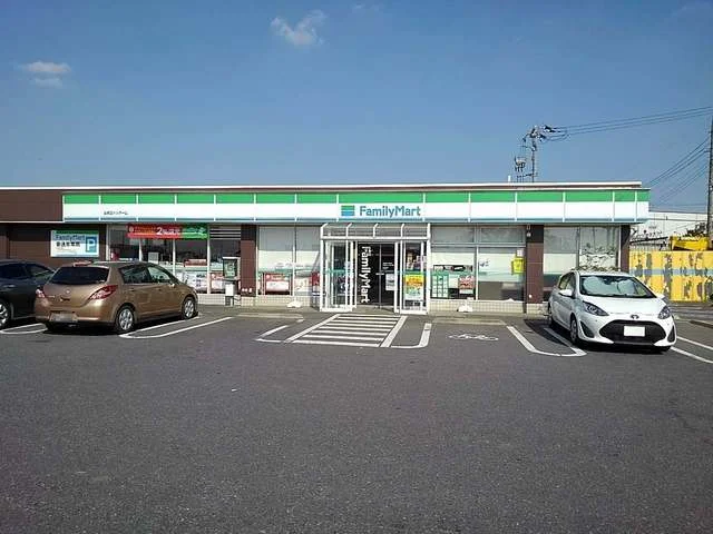 ファミリーマート三郷西インターまで700m