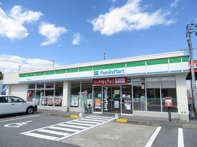 ファミリーマート豊岡昭和町店まで500m
