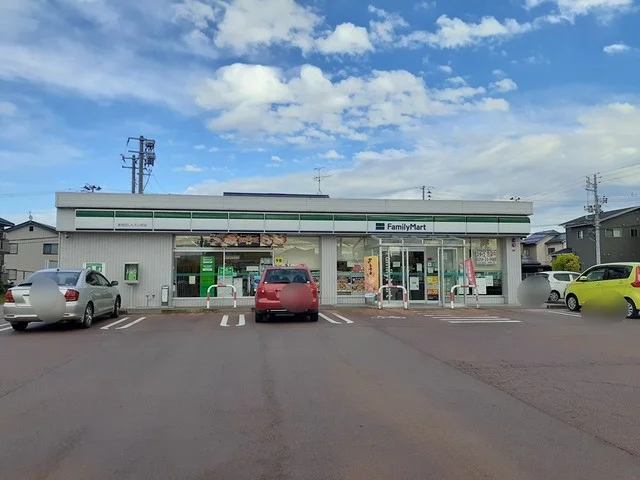 ファミリーマートしんえい町店まで350m