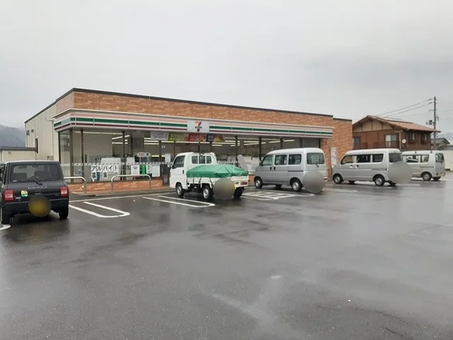 セブンイレブン村上山辺里店まで2100m