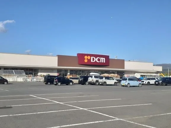 DCM名寄店まで2500m