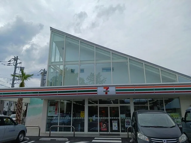 セブンイレブンまで393m