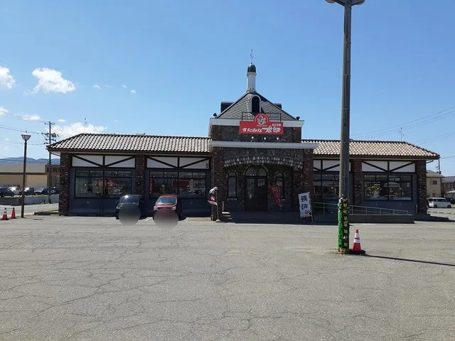 すたみな太郎　鶴岡店まで1000m