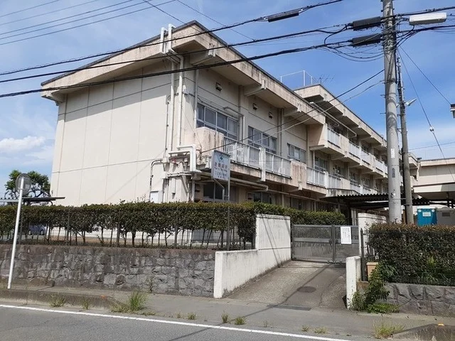前橋市立二之宮小学校まで400m