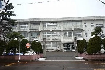 小池小学校まで350m