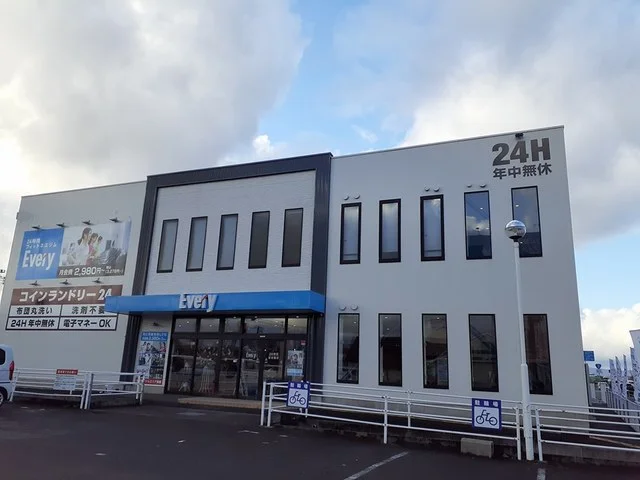 Every フィットネスジムまで201m