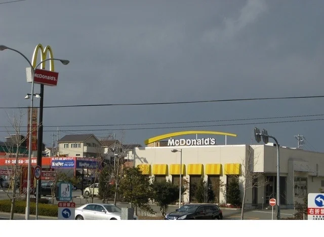 マクドナルド神戸上津台店様まで450m