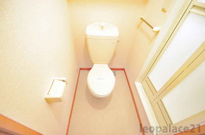 清潔なトイレをご用意しております。