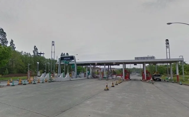 八戸ＩＣまで2500m