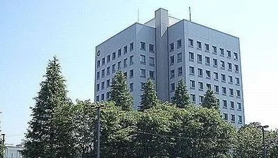 八戸市庁まで1400m