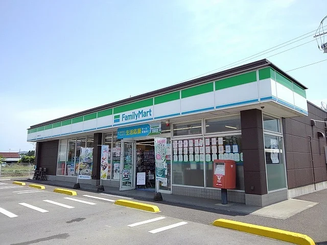 ファミリーマート那須那珂川店まで1200m