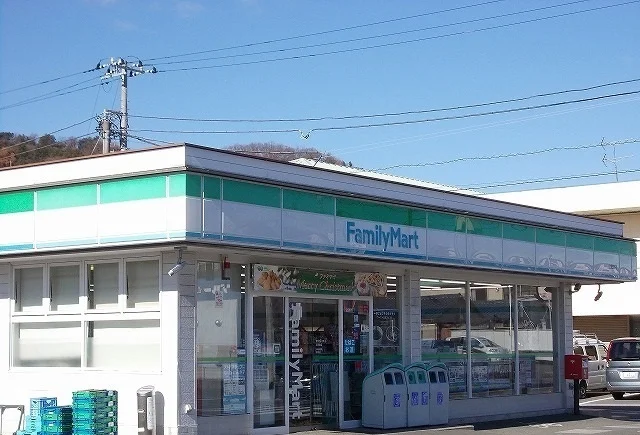 ファミリーマート沼津小諏訪店まで450m