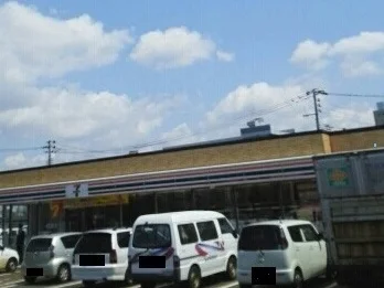 セブンイレブン日赤町1丁目店まで500m