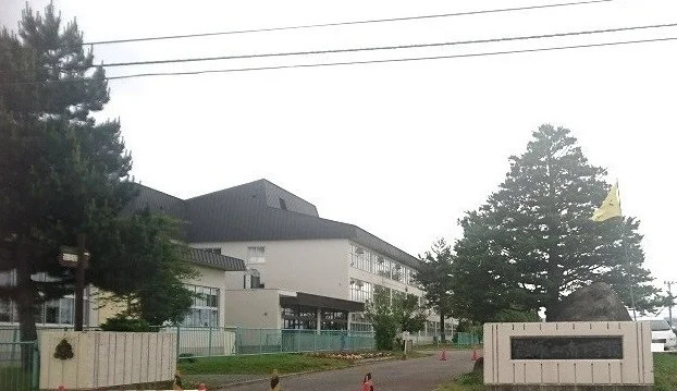 旭川市立永山南小学校まで1300m