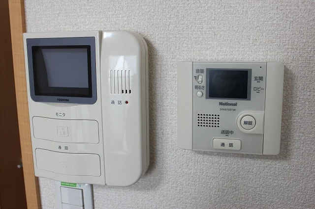 モニター付きインターフォン完備