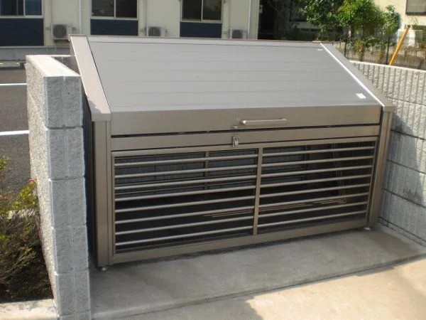 ゴミステーション　ゴミが散らかる心配がないです。