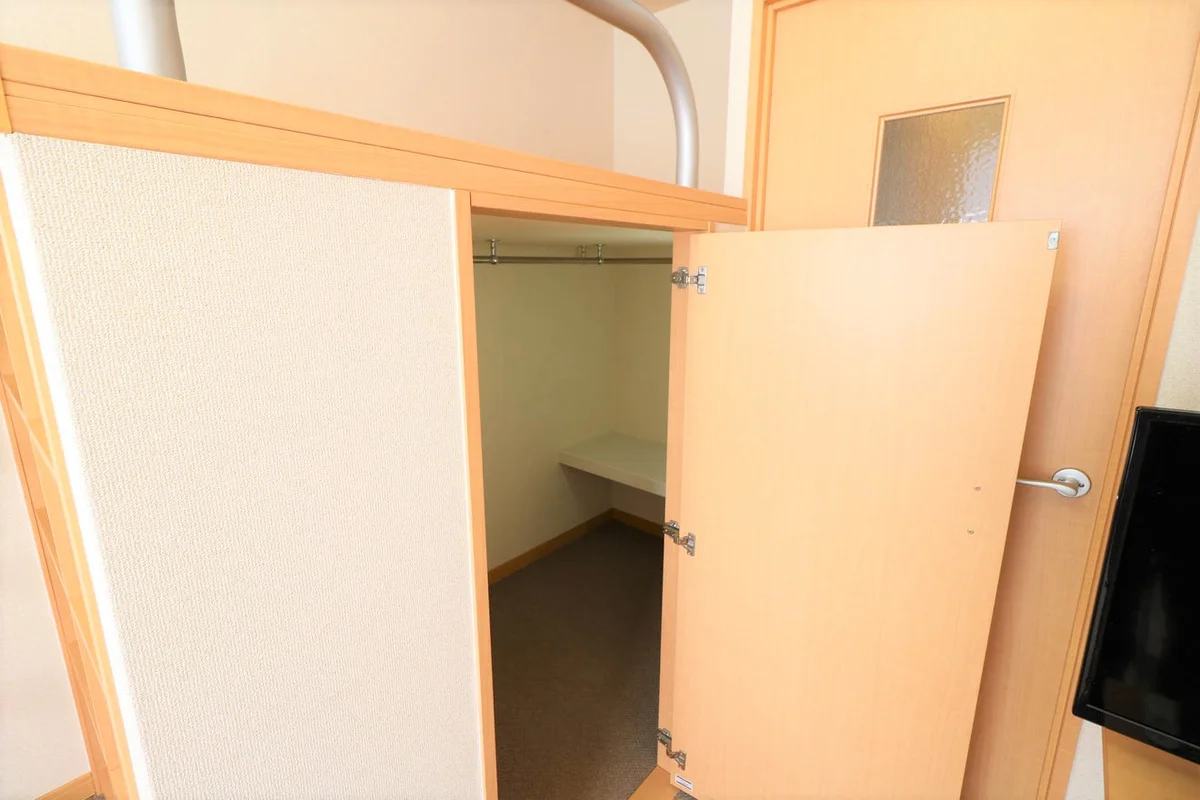 ウォークインクローゼット付！お部屋がスッキリお片付け