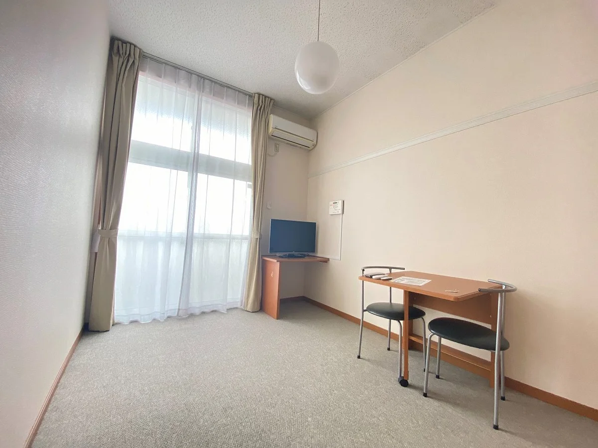 同タイプ部屋の写真となり設備等は現況と異なる場合があります