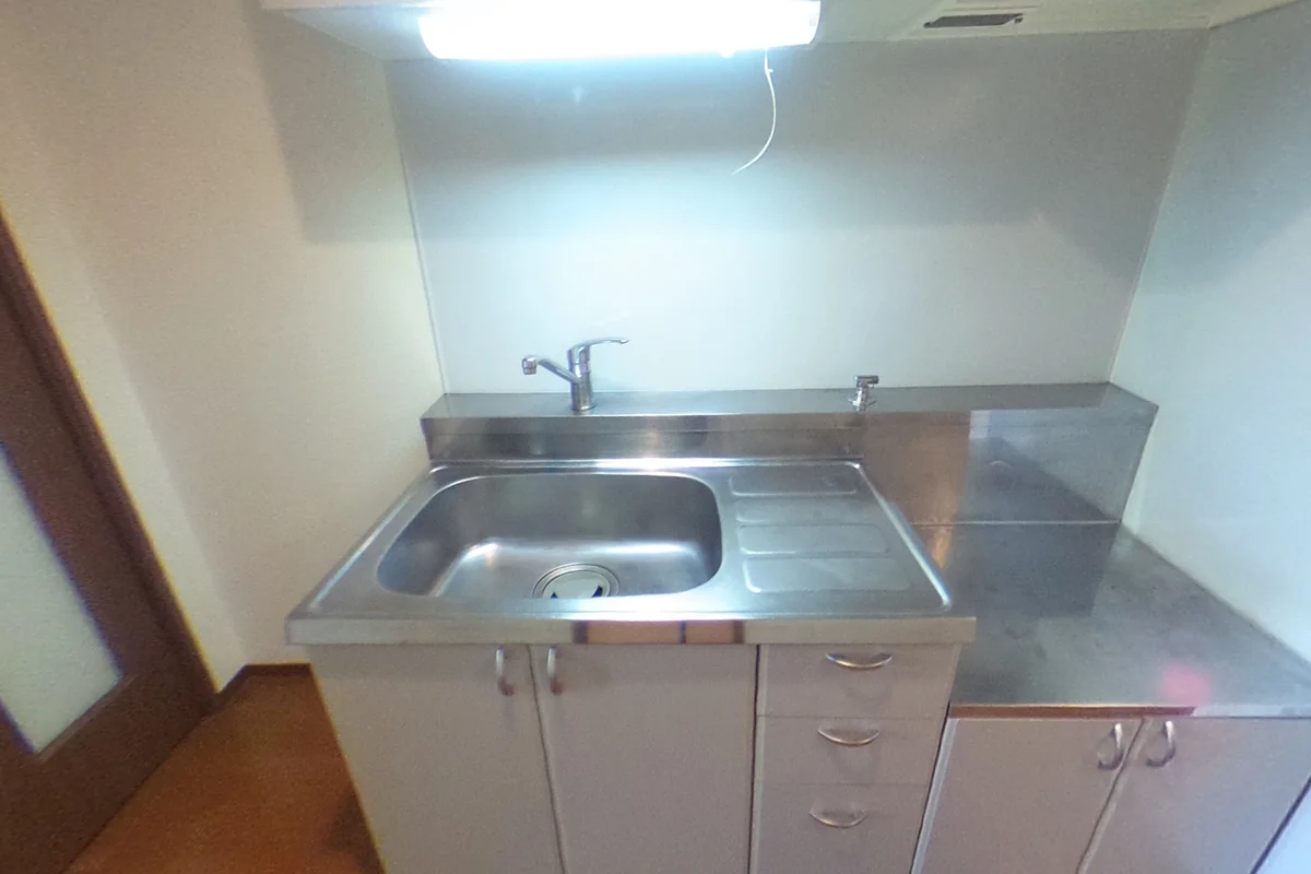 家具・家電設置前の画像になります（別号室）