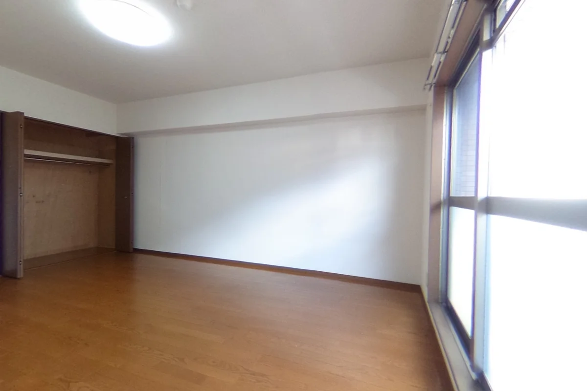 家具・家電設置前の画像になります（別号室）