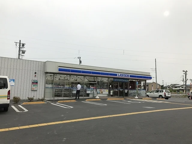 ローソン鎌塚北店まで160m