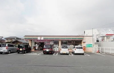 セブンイレブン三島谷田北店まで550m