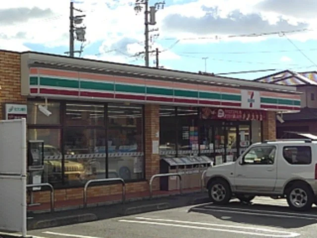 セブンイレブン磐田国府台店まで1200m