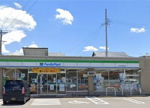 ファミリーマート谷田町西店まで600m
