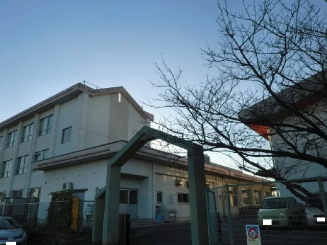 桑名市立城東小学校まで700m