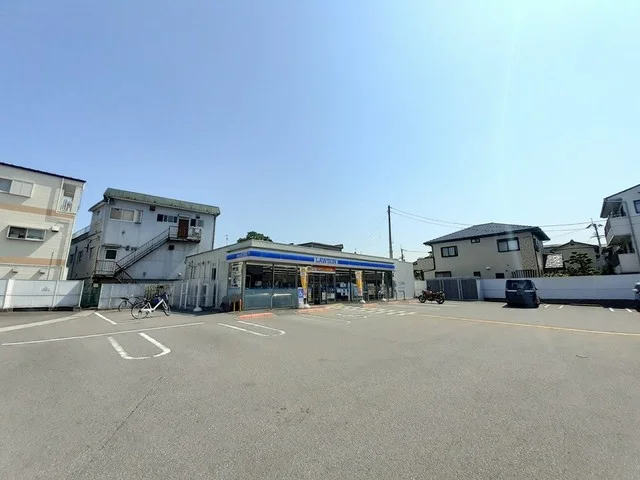 ローソン 高知南万々店まで750m