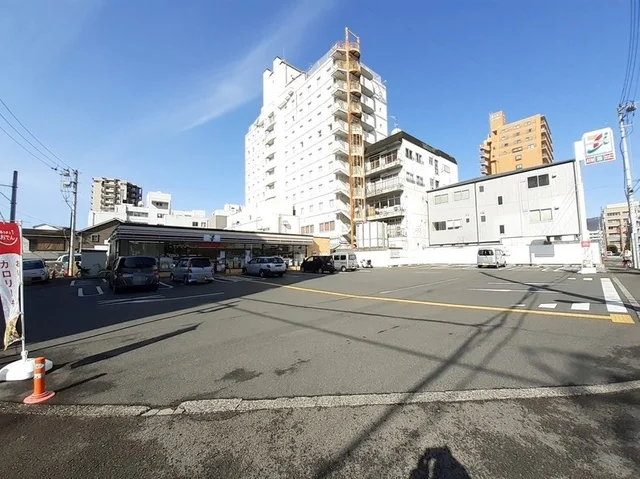 セブン-イレブン 高知升形店まで8m