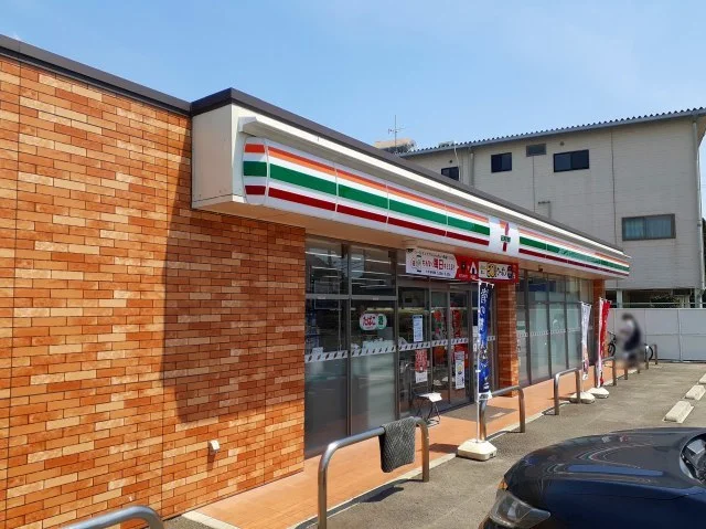 セブンイレブン壺川１丁目店まで500m