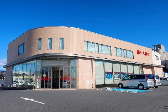 十六銀行まで180m