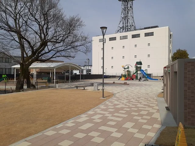 中央公園まで30m