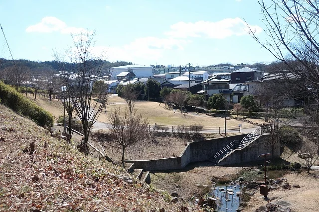 南坂上公園まで350m