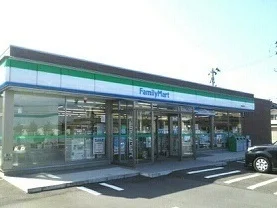 ファミリーマート柏崎扇町店まで300m