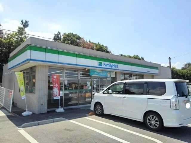 ファミリーマート丸亀東坂元店まで1200m