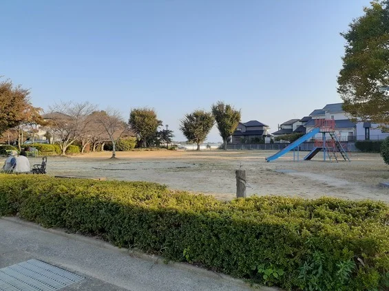 横隈児童公園まで460m